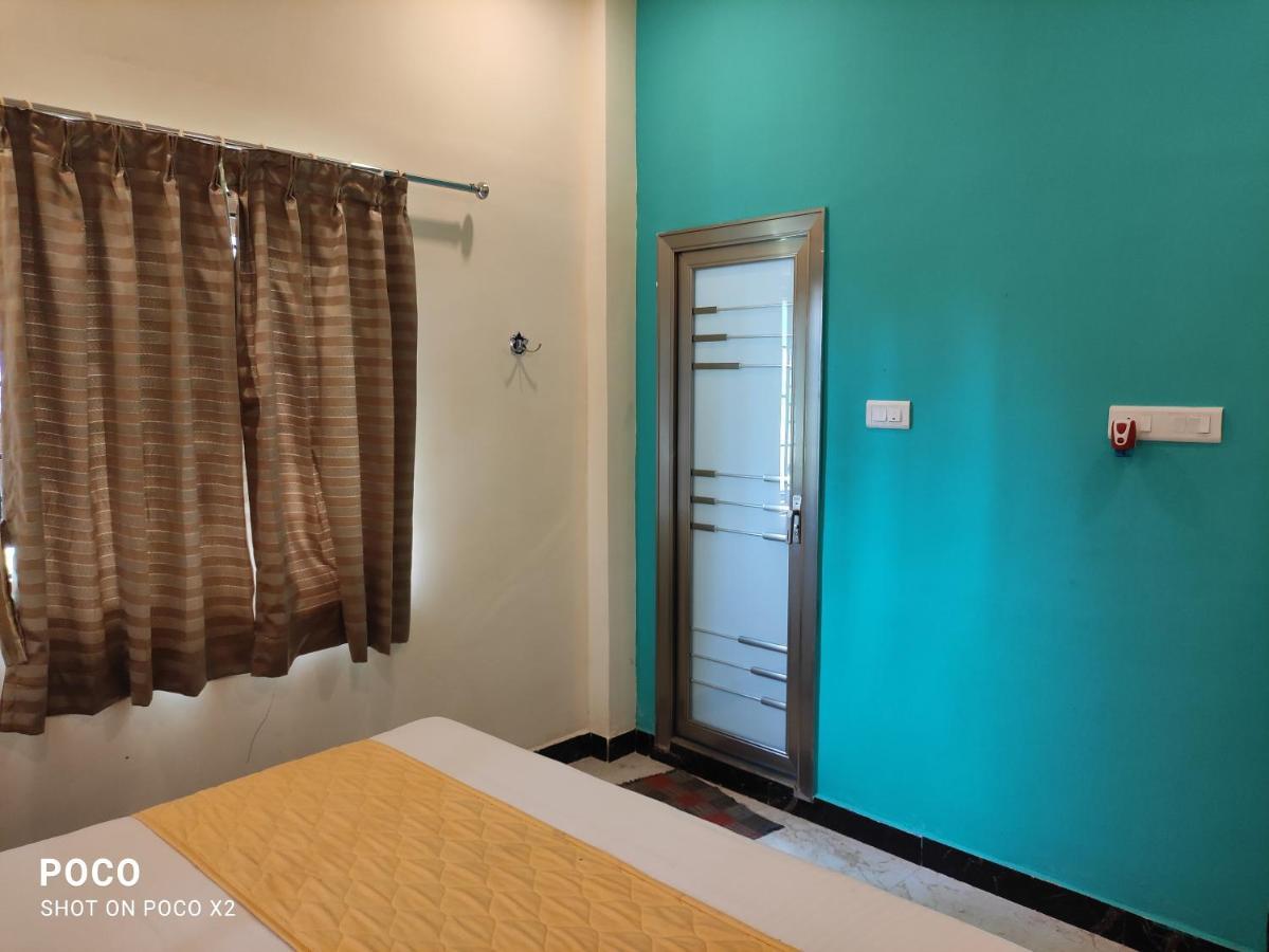 Sushmika Resorts Inn Yercaud Buitenkant foto