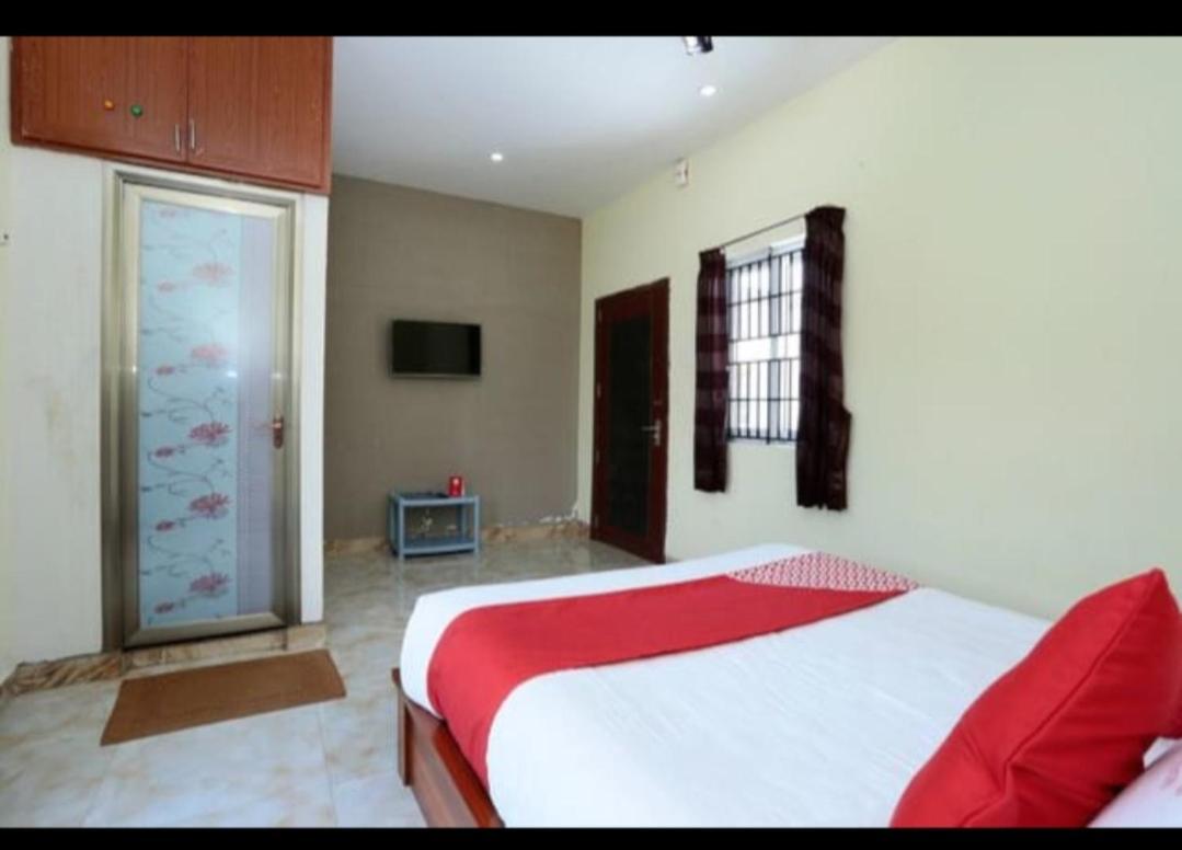 Sushmika Resorts Inn Yercaud Buitenkant foto