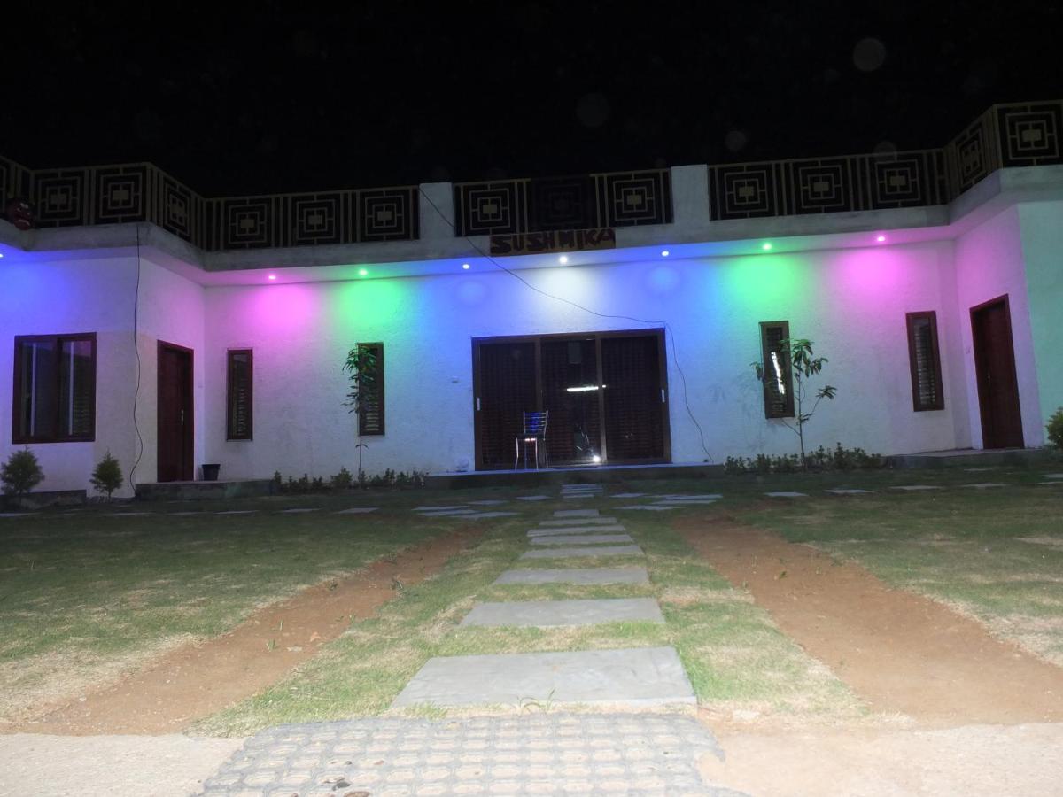 Sushmika Resorts Inn Yercaud Buitenkant foto